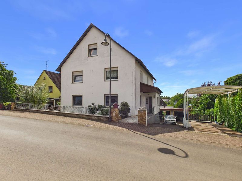 Drei Wohnebenen, Wintergarten und Garten – Ideal für Familie oder Vermietung in Gedern-OT